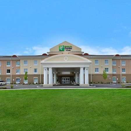 Holiday Inn Express & Suites Utica By Ihg Ngoại thất bức ảnh