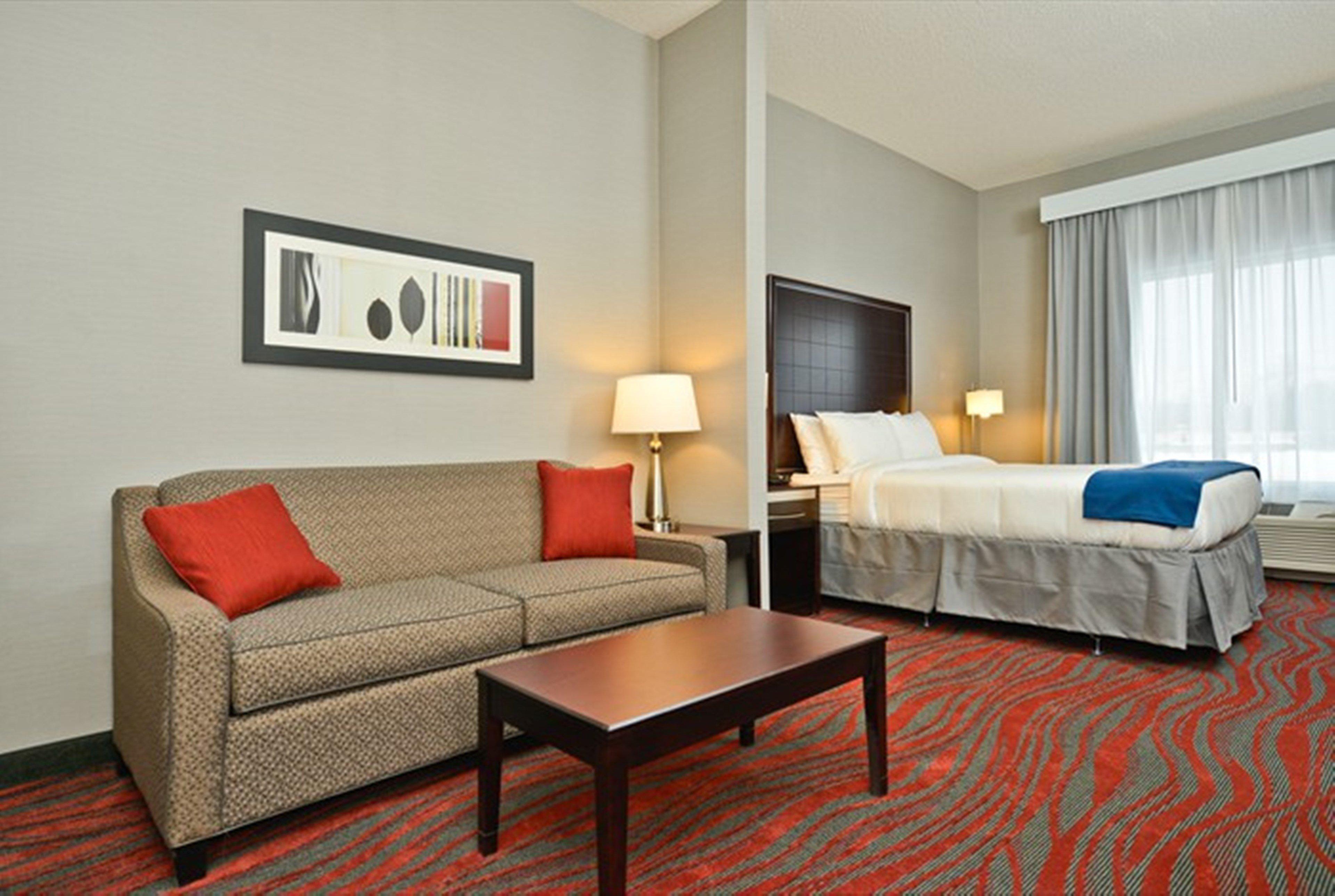 Holiday Inn Express & Suites Utica By Ihg Ngoại thất bức ảnh