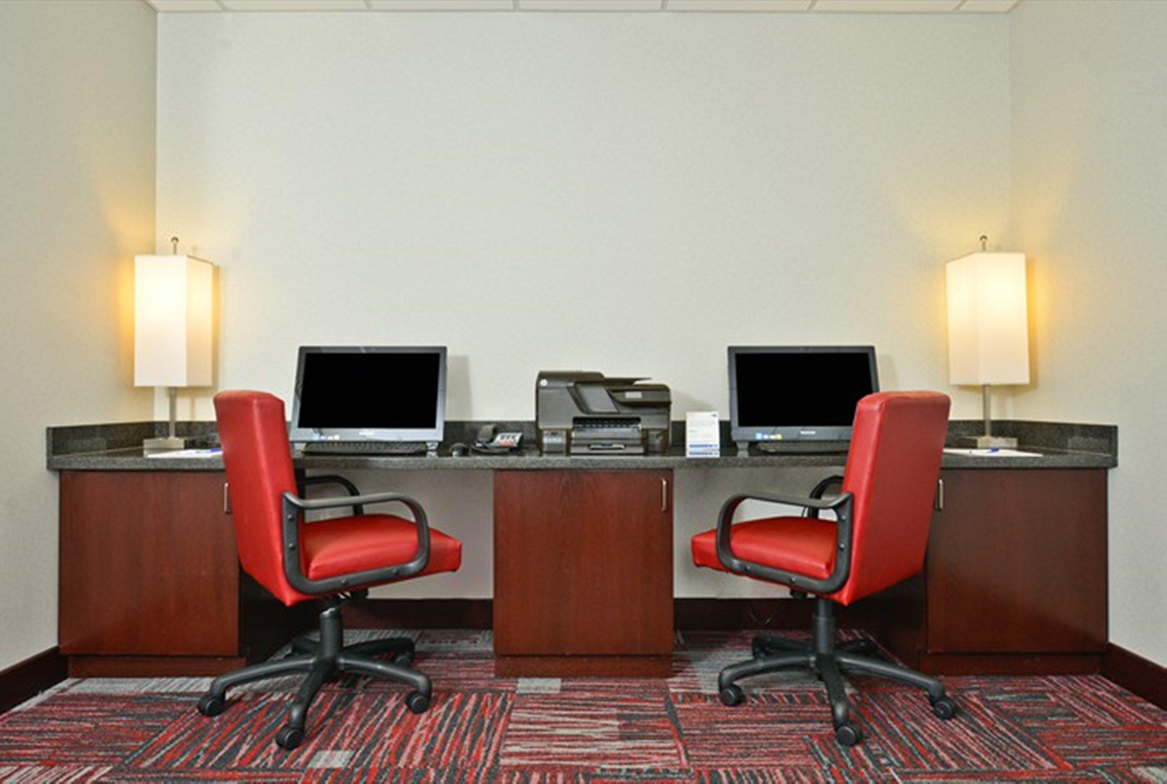 Holiday Inn Express & Suites Utica By Ihg Ngoại thất bức ảnh