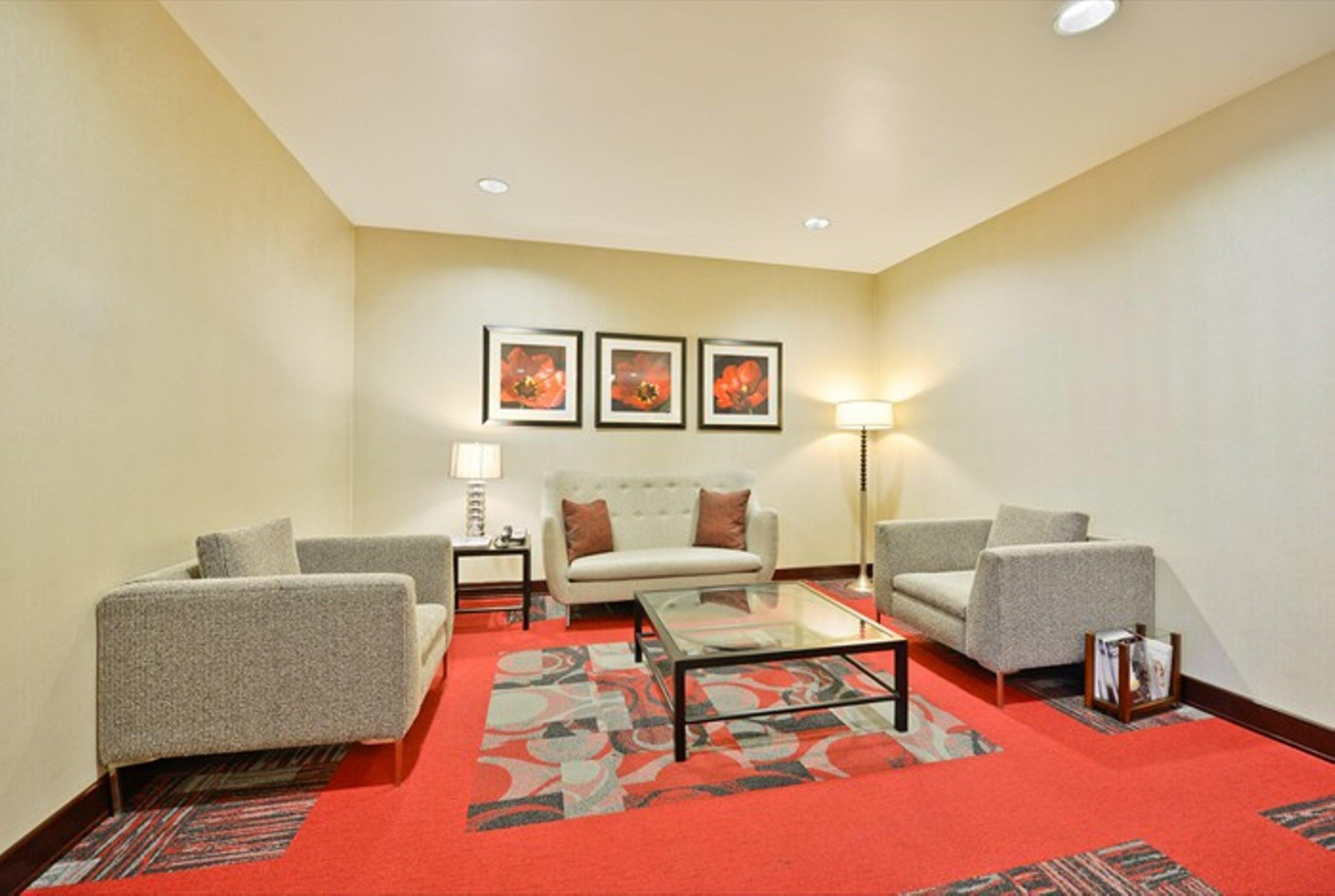 Holiday Inn Express & Suites Utica By Ihg Ngoại thất bức ảnh