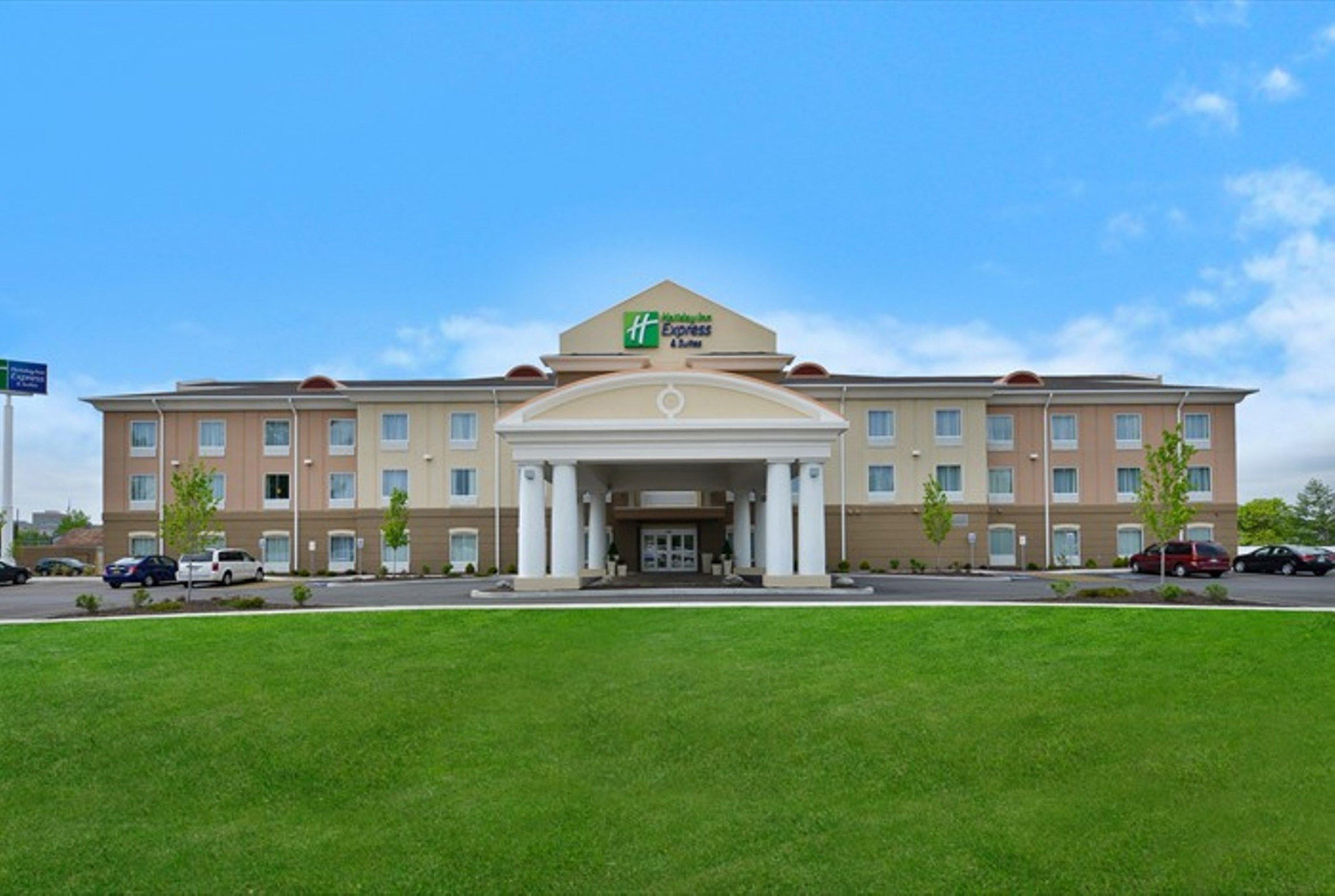 Holiday Inn Express & Suites Utica By Ihg Ngoại thất bức ảnh